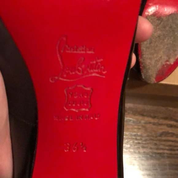 Christian Louboutin Very Prive red bottoms heels - Picture 3 of 8
